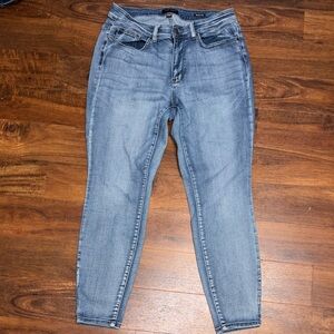 Judy Blue Size 14W Light Wash Skinny Blue Jeans 27" Inseam